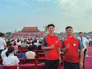 点击放大